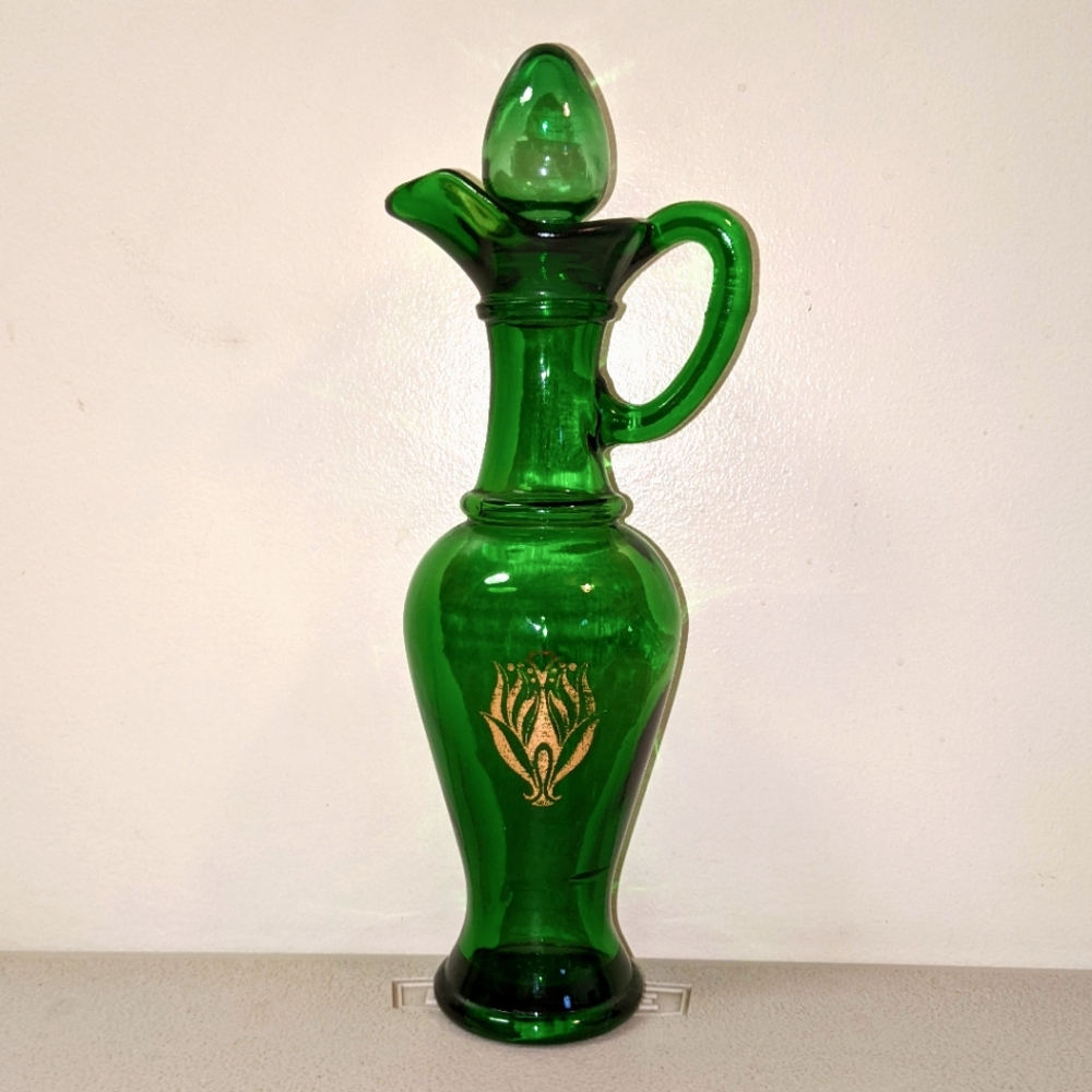 VINTAGE AVON Green Nile Urn Bottle Collectible Decor